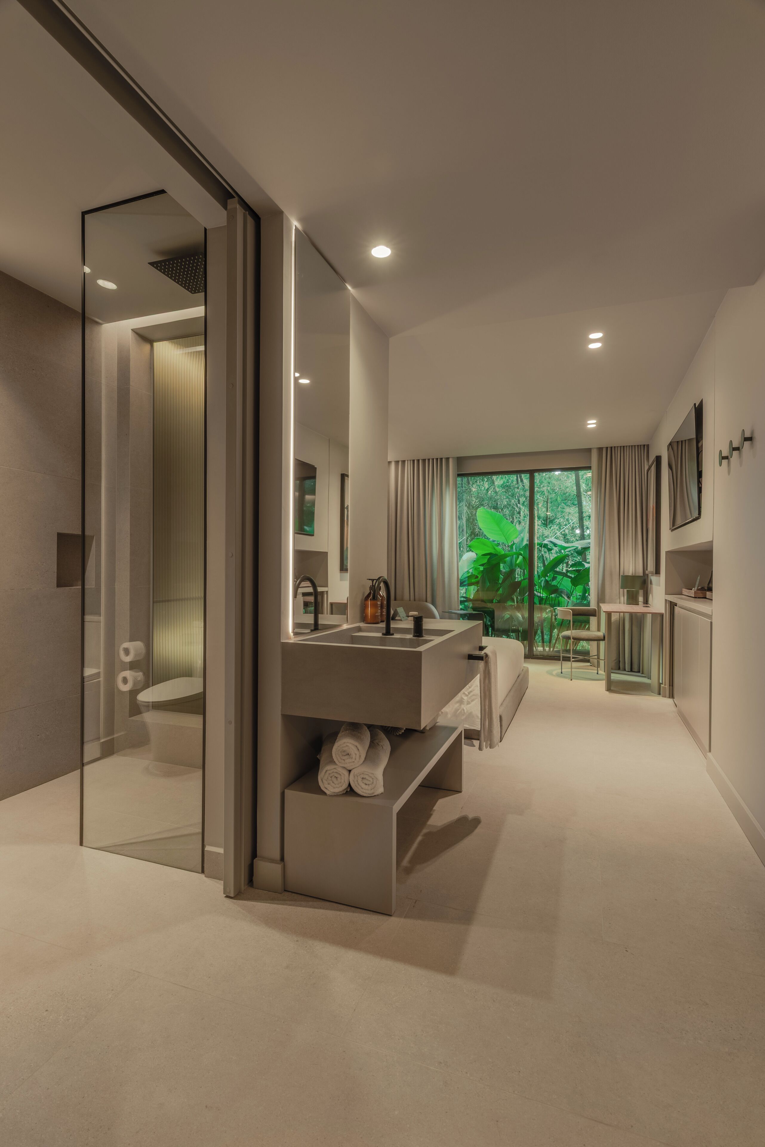 豪華客房, 1 張特大雙人床, 非吸煙房 (Classic Standard) | 埃及棉床單、高級寢具、特厚豪華床墊、迷你吧贈品