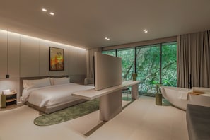 1 bedroom, in-room safe, free WiFi, bed sheets
