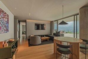 Living area - Wake BioHotel (Medellín)