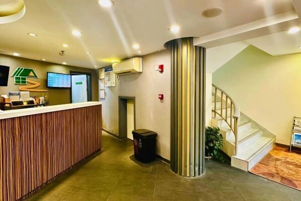 Lobby - Shanghai Zhong'an Hotel (Xizang North Road Subway Station) (Shanghai)