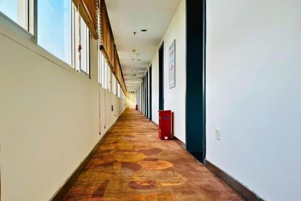 Interior - Shanghai Zhong'an Hotel (Xizang North Road Subway Station) (Shanghai)