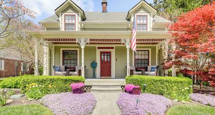 Walk to Main St & Parks: Zionsville Village Home