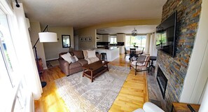 Smart TV, fireplace