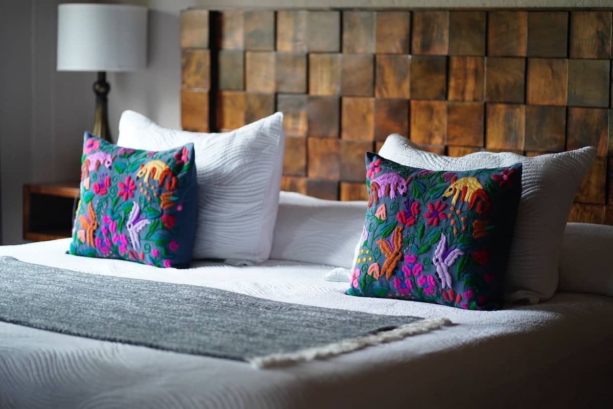Camera Gallery, 1 letto king con divano letto, aria condizionata, vista città | Biancheria da letto di alta qualità, minibar, una cassaforte in camera