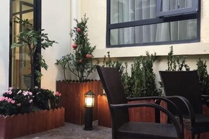 Ảnh chưa phân loại, 5 trong số 68 ảnh, nút