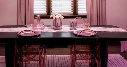 Pink Diamond Rental in Bayview area Milwaukee with WiFi, AC for pink lovers