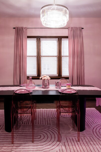 Pink Diamond Rental in Bayview area Milwaukee with WiFi, AC for pink lovers