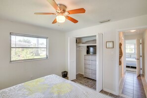 3 Schlafzimmer, Schreibtisch, Bügeleisen/Bügelbrett, Internetzugang