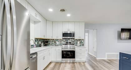 Stay & Play in Belleview: Welcoming Home w/ Yard