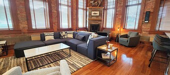 5 BDR | Style,  Luxury & Comfort | Ideal Location