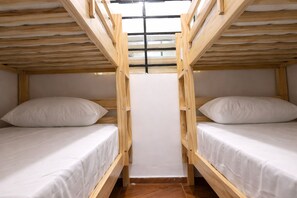 1 bedroom, desk, free WiFi, bed sheets