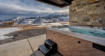 Amanti Lago by Luxury Mountain
