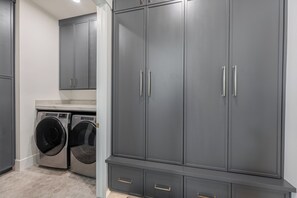 Luxury House, Lake View | Interior