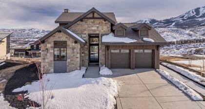 Amanti Lago by Luxury Mountain