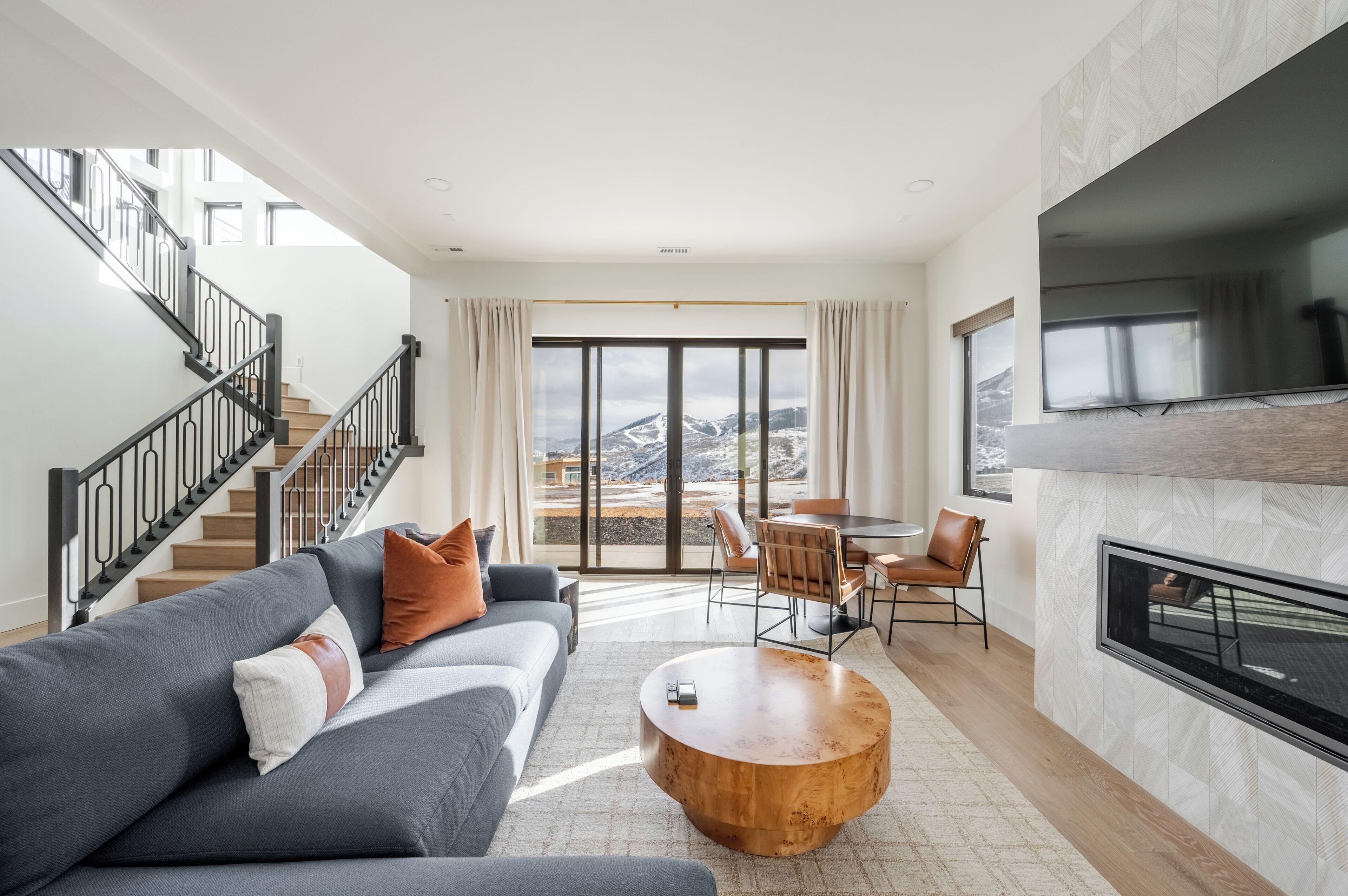 Luxury House, Lake View | Interior