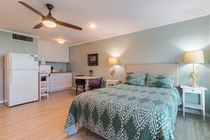 1 bedroom, in-room safe, free WiFi, bed sheets