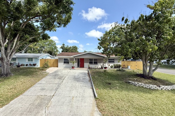 2 driveway parking available. the unit is self-check-in with Smartlock.