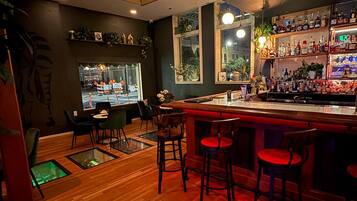 Bar (en la propiedad)