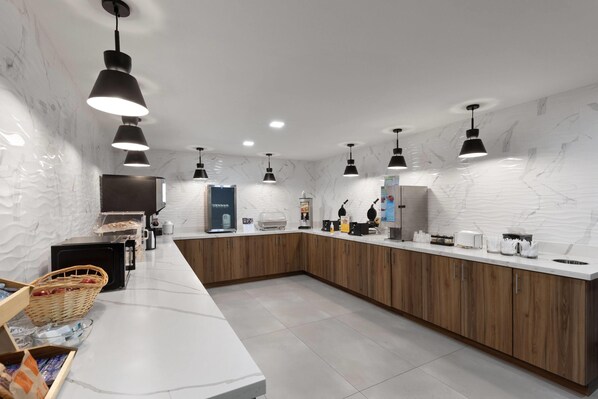 Desayuno completo incluido todos los días