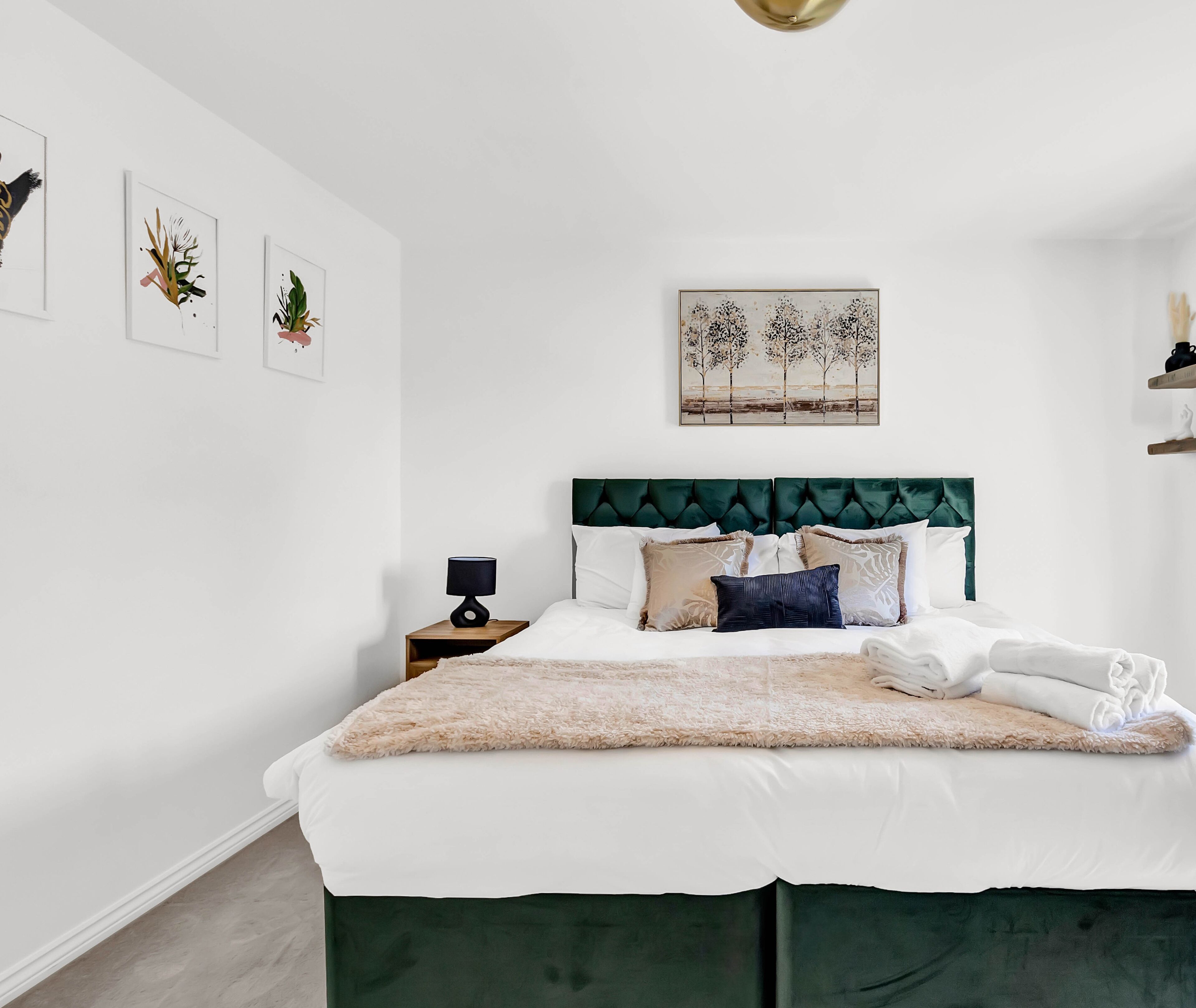 4 soverom, strykejern/-brett og wi-fi (inkludert)