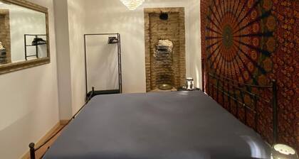 Elegant and Cozy Appartement with Wifi and Garden in Heart of Charming Telavi