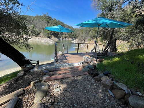 Lake Cabin on 10acres w/ Seasonal Waterfront Views