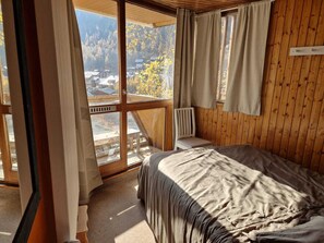 2 chambres, lit parapluie, Wi-Fi gratuit, draps fournis