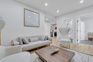 TV, fireplace - Luxe Modern Brand New & Spacious 2BR Ensuite @ 203 Setonstone Landng SE Calgary (Calgary)