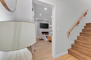 Interior - Luxe Modern Brand New & Spacious 2BR Ensuite @ 203 Setonstone Landng SE Calgary (Calgary)