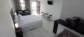 The Life - Cozy studio in beautiful San Salvador with WiFi, AC.