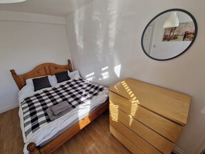 บ้านพัก, 6 ห้องนอน, ปลอดบุหรี่ | 6 ห้องนอน, Wi-Fi ฟรี