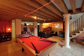 Spielezimmer