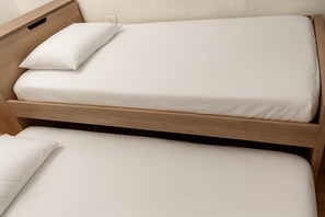 1 camera, una scrivania, Wi-Fi gratuito, lenzuola