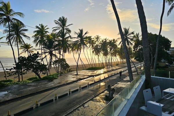 Beach nearby, white sand, sun-loungers, beach umbrellas