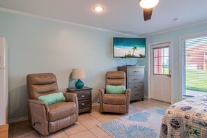 واي فاي مجانًا وملاءات أسرّة