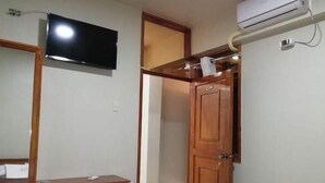 โต๊ะทำงาน, พื้นที่ทำงานแบบใช้แล็ปท็อป, ห้องเก็บเสียง, Wi-Fi ฟรี