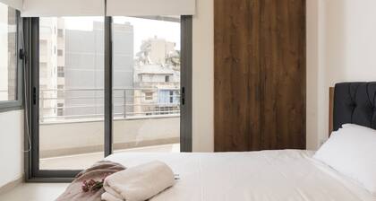 Charming 2-bedroom apartment in delightful Bayrut with WiFi, AC