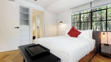 2 bedrooms, iron/ironing board, free WiFi