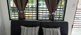 The Truth - Charming studio with WiFi and AC in delightful San Salvador