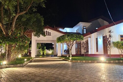 Niwahana Holiday Resort - Double Room with Park View 3