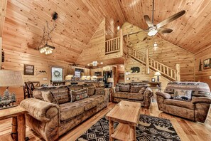 TV, fireplace, stereo