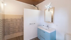 Shower, hair dryer - Finca Meraki Ojén by Ruralidays (Málaga)