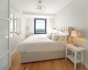 3 bedrooms, iron/ironing board, travel cot, free WiFi