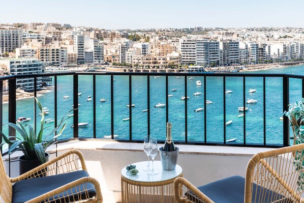 Property grounds - Prime Location 3BR apartment with Stunning View by ArcoBnb (Sliema)