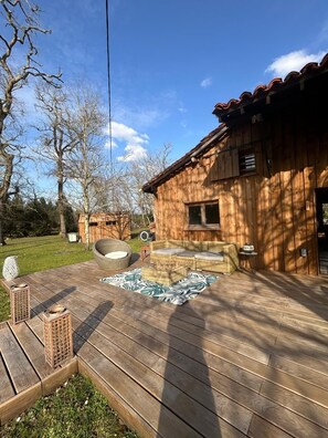 Terrace/patio - Chalet in the heart of the Landes forest (Argelouse)