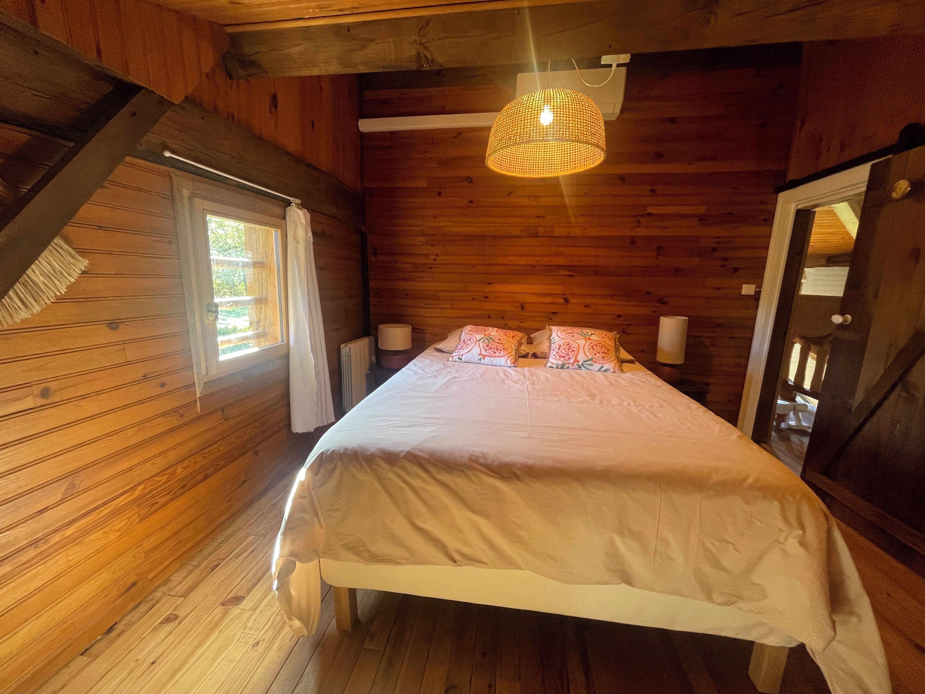 3 多间卧室、熨斗/熨衣板、旅行婴儿床、WiFi