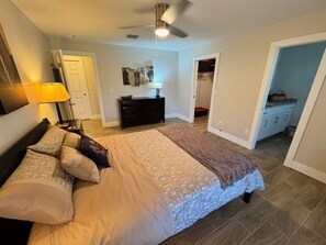 2 Schlafzimmer, Bügeleisen/Bügelbrett, WLAN, Bettwäsche