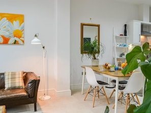 Interior - Ouse Retreat - sleeps 2 guests  in 1 bedroom (York)