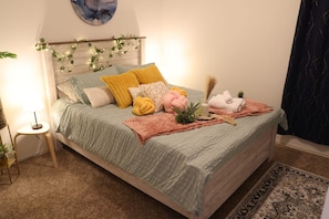 House, Accessible - Work Play Stay Pet-friendly With Foosball (Aubrey)