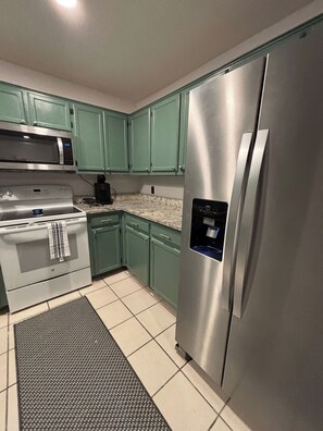 Fridge, microwave, oven, blender